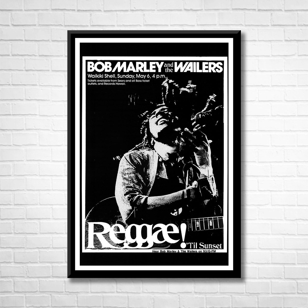 Classic Rock BOB MARLEY and THE WAILERS - Hawaii 1974 Framed Reproduction Poster